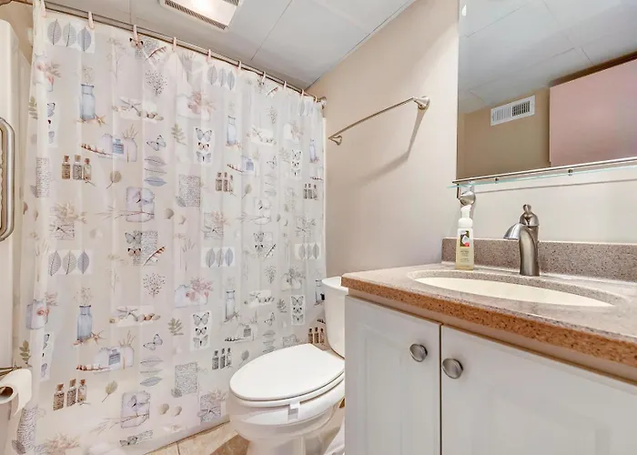 Direct Ocean Front 2 Bedroom In Flying Cloud With 2 Parking Spaces! * Ocean Stadt